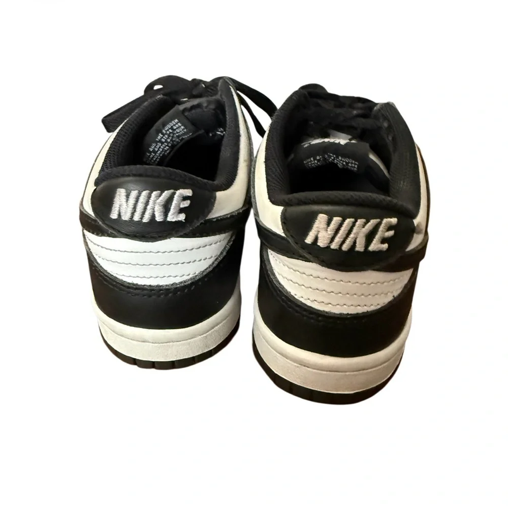 Nike Youth Panda Dunks Classic Black and White SneakersSize 4.5